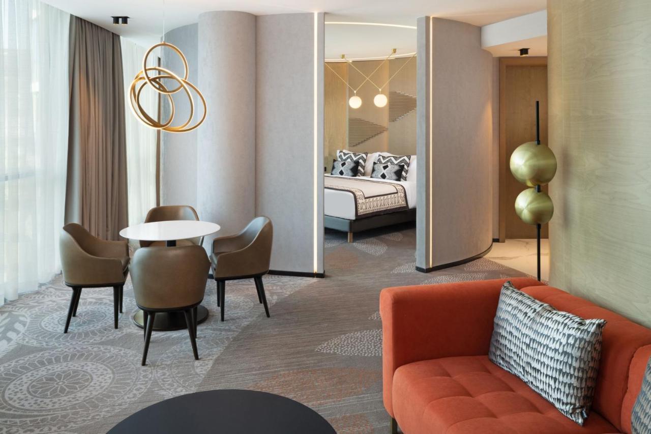 Paragraph Freedom Square, A Luxury Collection Hotel, Tbilisi Eksteriør billede
